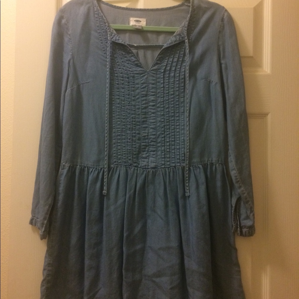 Old Navy Denim Pheasant Dress